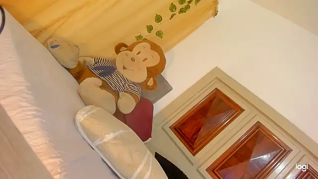 JessicaSloan online show from November 7, 2025, 2:17 pm