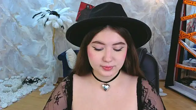 NicoleFoxery online show from October 30, 2025, 6:19 pm