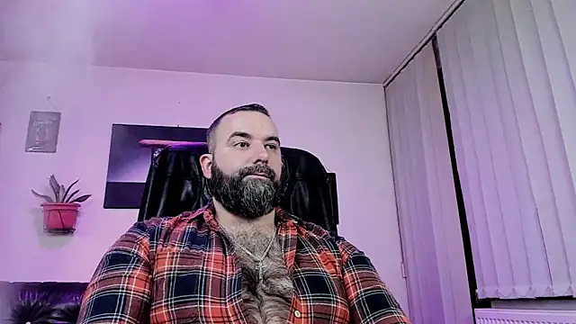 Snapshot of ChristophJules chatting on February 10, 2025, 12:08 am ChristophJules online show from February 10, 2025, 12:08 am