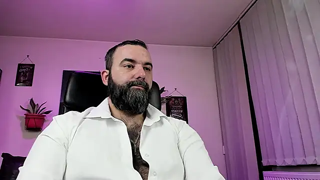 Snapshot of ChristophJules chatting on March 4, 2025, 11:00 pm ChristophJules online show from March 4, 2025, 11:00 pm