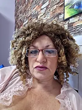 Hot Azaleea online show from November 15, 2025, 6:44 am