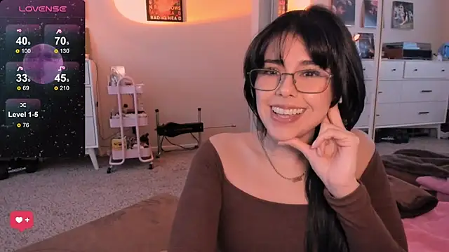 Evie-Luna online show from February 7, 2025, 12:31 am