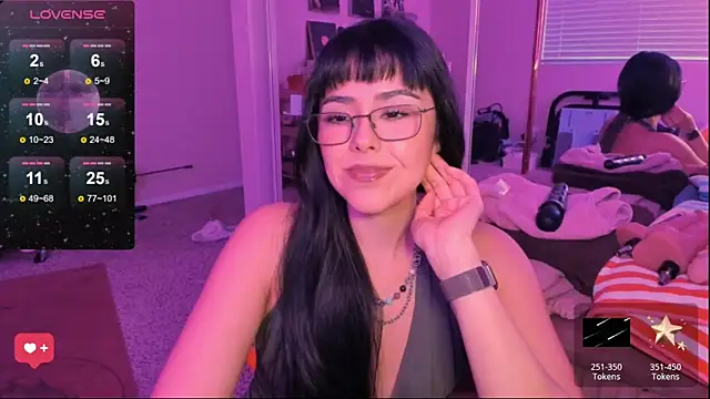 Evie-Luna online show from March 1, 2025, 1:32 am