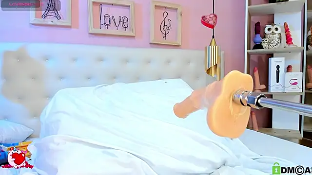 leylla  online show from March 5, 2025, 11:27 pm