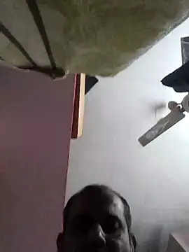 Snapshot of tz143143 chatting on March 18, 2025, 6:37 pm tz143143 online show from March 18, 2025, 6:37 pm