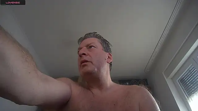 Snapshot of iliebetights chatting on December 22, 2025, 10:56 am iliebetights online show from December 22, 2025, 10:56 am