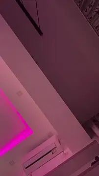 mollyxxx online show from April 9, 2026, 2:44 am