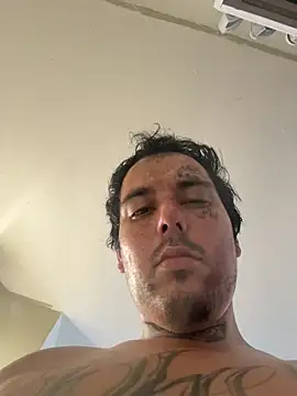 Snapshot of cesloer chatting on March 5, 2026, 12:06 am cesloer online show from March 5, 2026, 12:06 am