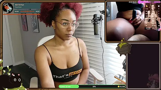 Snapshot of Cheybaaee chatting on May 16, 2026, 5:45 pm Cheybaaee online show from May 16, 2026, 5:45 pm