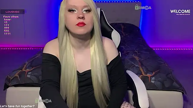 camsmiley online show from March 19, 2026, 7:56 am