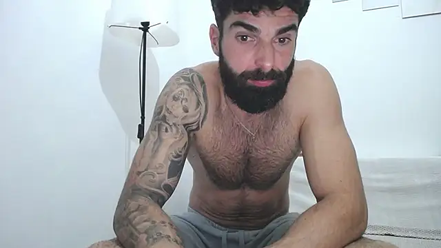 Snapshot of Verycutex chatting on February 19, 2025, 7:38 pm Verycutex online show from February 19, 2025, 7:38 pm