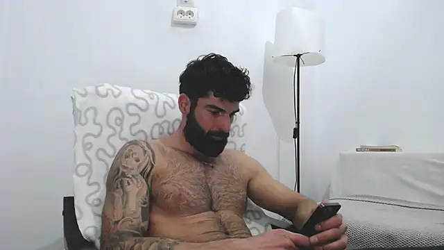 Snapshot of Verycutex chatting on February 22, 2025, 10:31 pm Verycutex online show from February 22, 2025, 10:31 pm