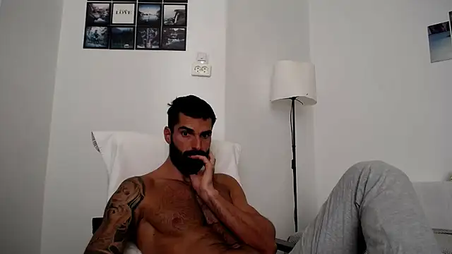 Snapshot of Verycutex chatting on September 28, 2025, 8:42 am Verycutex online show from September 28, 2025, 8:42 am