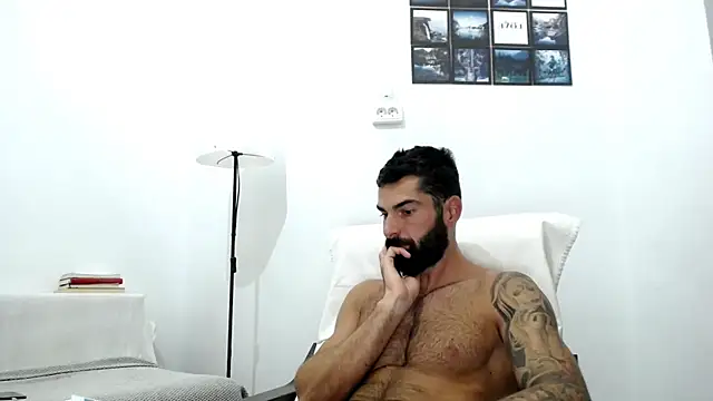 Snapshot of Verycutex chatting on October 2, 2025, 5:36 am Verycutex online show from October 2, 2025, 5:36 am