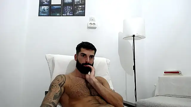 Snapshot of Verycutex chatting on October 13, 2025, 2:06 pm Verycutex online show from October 13, 2025, 2:06 pm