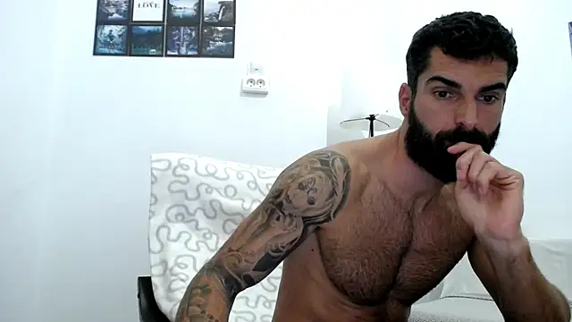 Snapshot of Verycutex chatting on October 26, 2025, 7:58 am Verycutex online show from October 26, 2025, 7:58 am