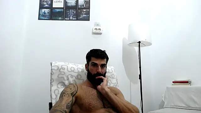 Snapshot of Verycutex chatting on October 28, 2025, 6:43 pm Verycutex online show from October 28, 2025, 6:43 pm