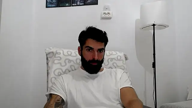 Snapshot of Verycutex chatting on November 20, 2025, 8:14 am Verycutex online show from November 20, 2025, 8:14 am