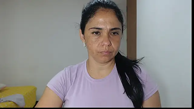 selena ferri online show from September 9, 2025, 12:32 am