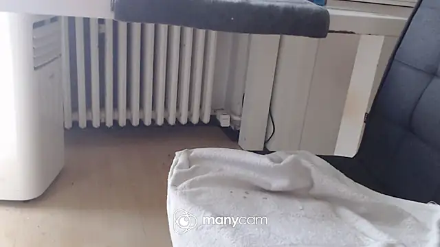 Supermen12171 online show from April 20, 2026, 7:11 am