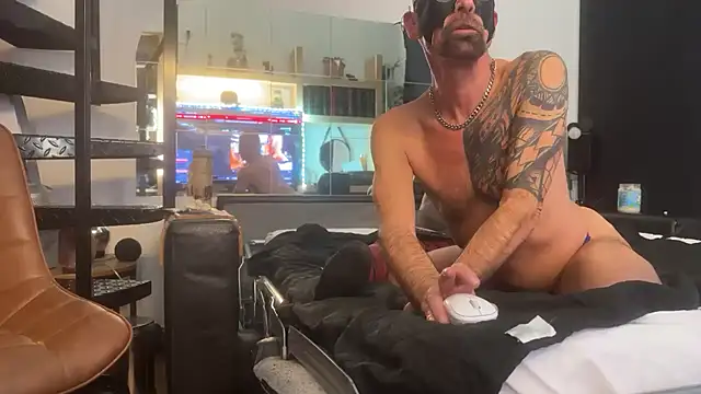 Snapshot of Sportparis4 chatting on October 27, 2025, 5:00 am Sportparis4 online show from October 27, 2025, 5:00 am