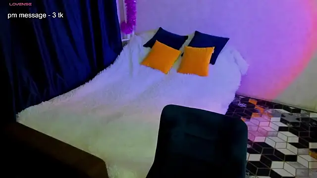 CurlySteph online show from February 14, 2025, 11:09 pm