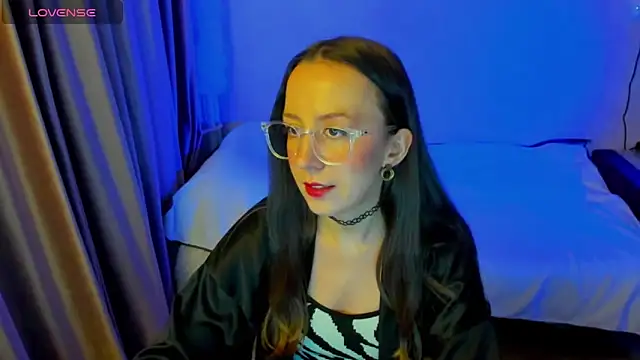 CurlySteph online show from March 6, 2026, 6:26 pm