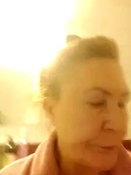 Hottie-Mom online show from November 24, 2025, 8:25 am