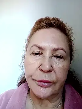 Hottie-Mom online show from April 2, 2026, 8:23 am