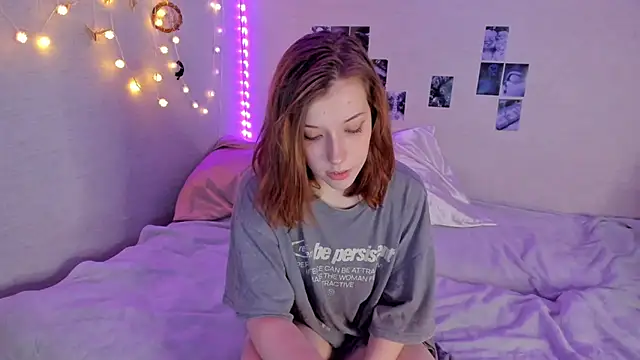 YunaPeace online show from December 14, 2025, 11:37 am