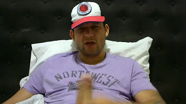 altenori112 online show from February 3, 2025, 3:42 am