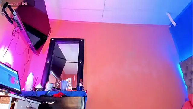 Sammybitchx online show from October 14, 2025, 9:26 pm