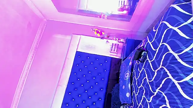 Sammybitchx online show from June 3, 2026, 12:08 pm