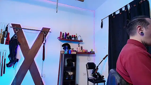 boy n girl online show from December 13, 2024, 7:21 pm