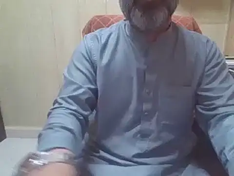 hairymaster95 online show from April 7, 2026, 4:02 am