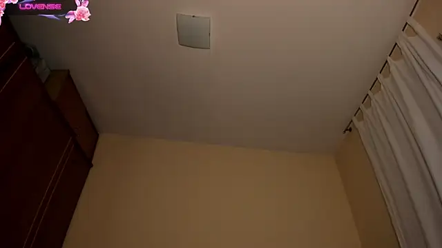 stefany miller77 online show from October 20, 2025, 5:08 am