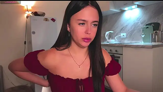 Megan Nilson online show from January 5, 2025, 4:04 am