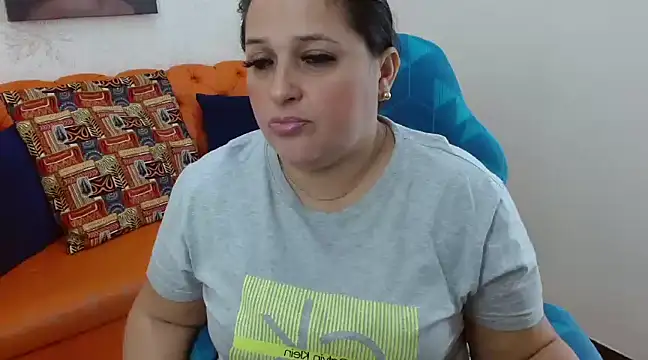 Snapshot of Kerly_Doll chatting on February 13, 2025, 6:16 pm Kerly Doll online show from February 13, 2025, 6:16 pm