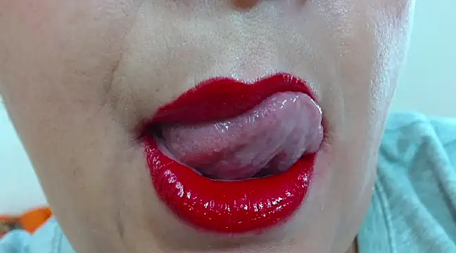 Snapshot of Kerly_Doll chatting on February 14, 2025, 12:19 am Kerly Doll online show from February 14, 2025, 12:19 am