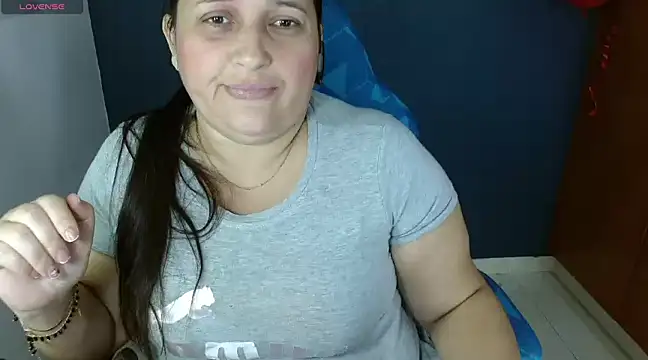 Snapshot of Kerly_Doll chatting on February 15, 2025, 6:44 pm Kerly Doll online show from February 15, 2025, 6:44 pm