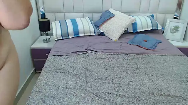 Snapshot of Kerly_Doll chatting on March 21, 2025, 8:08 pm Kerly Doll online show from March 21, 2025, 8:08 pm