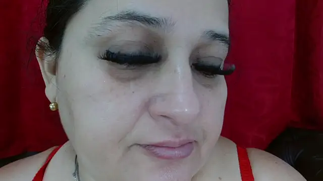 Snapshot of Kerly_Doll chatting on December 16, 2025, 12:32 pm Kerly Doll online show from December 16, 2025, 12:32 pm