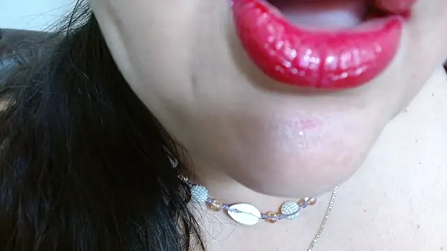 Snapshot of Kerly_Doll chatting on December 17, 2025, 6:14 pm Kerly Doll online show from December 17, 2025, 6:14 pm