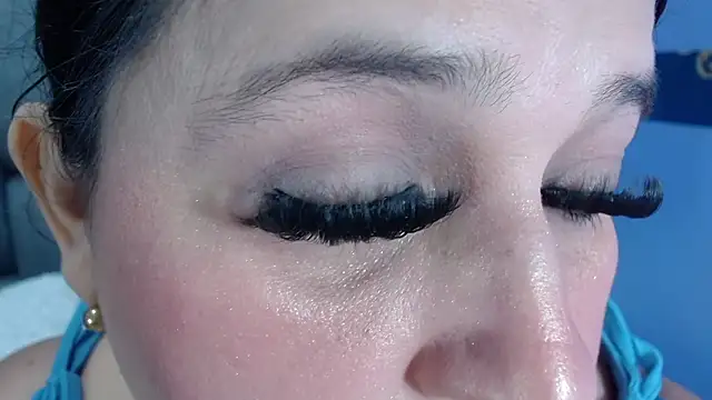 Snapshot of Kerly_Doll chatting on December 22, 2025, 1:19 pm Kerly Doll online show from December 22, 2025, 1:19 pm