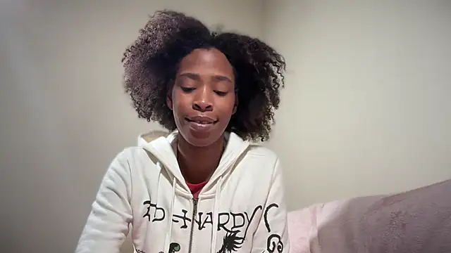 Snapshot of Cum2Charm chatting on November 23, 2025, 8:47 am Cum2Charm online show from November 23, 2025, 8:47 am