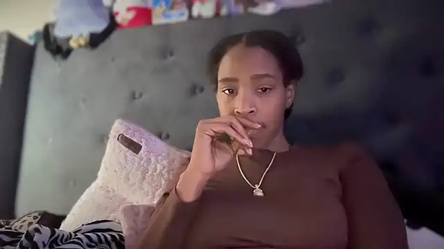 Snapshot of Cum2Charm chatting on January 9, 2026, 8:28 am Cum2Charm online show from January 9, 2026, 8:28 am