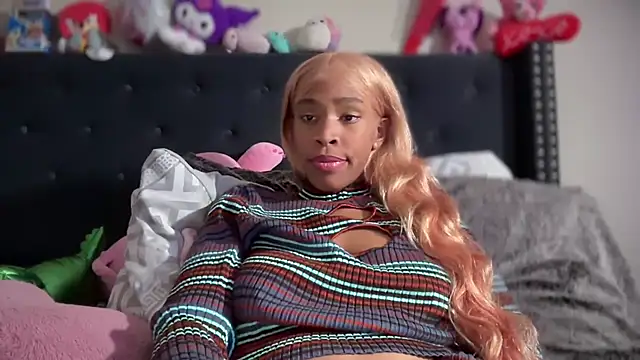 Snapshot of Cum2Charm chatting on February 18, 2026, 2:29 am Cum2Charm online show from February 18, 2026, 2:29 am