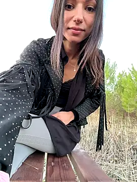  MiaQueen  online show from November 12, 2025, 3:12 pm