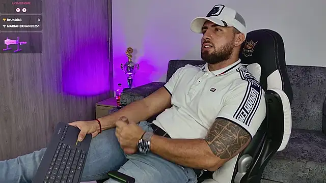 Snapshot of mr_david_cox chatting on February 9, 2025, 3:32 am mr david cox online show from February 9, 2025, 3:32 am