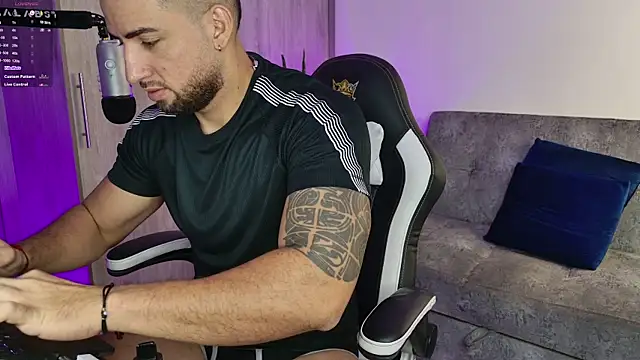 Snapshot of mr_david_cox chatting on February 13, 2025, 1:26 pm mr david cox online show from February 13, 2025, 1:26 pm